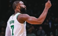 杨瀚森被雪藏霍勒迪全能难救主，布朗20+8+5+4，绿军复仇开拓者
