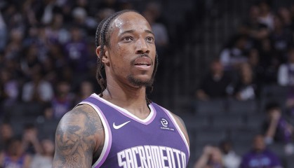 开云体育入口-德罗赞砍下41分11助攻 生涯第二次斩获至少40分10助攻|国王|爵士|德玛尔-德罗赞|德马尔·德罗赞|密尔沃基雄鹿队_新浪体育_新浪新闻